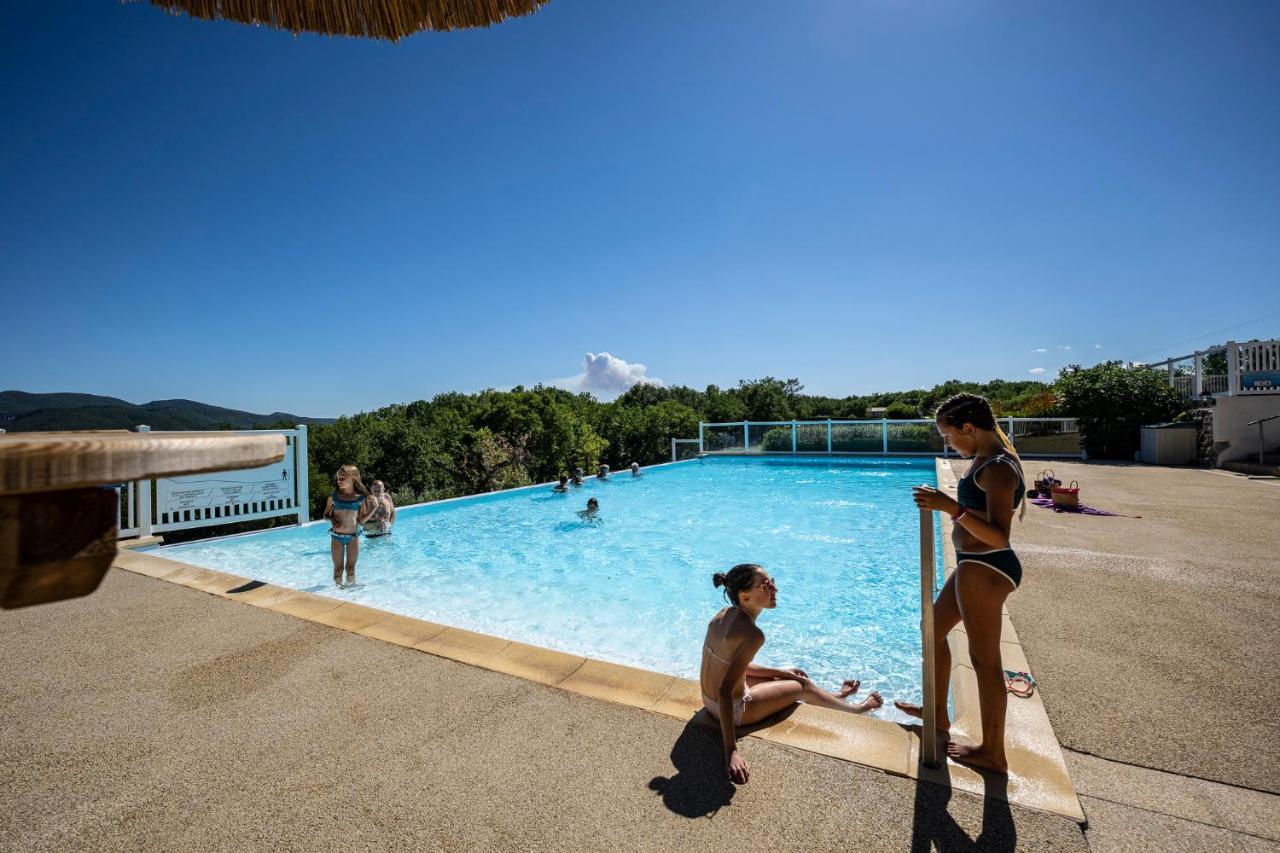 Charmant Camping Familiale 3 Etoiles Vue 360 Plage Piscine A Debordement Empl Xxl Labeaume Zewnętrze zdjęcie