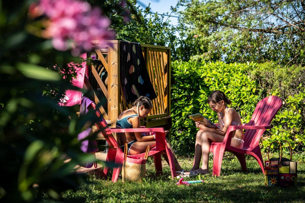 Charmant Camping Familiale 3 Etoiles Vue 360 Plage Piscine A Debordement Empl Xxl Labeaume Zewnętrze zdjęcie