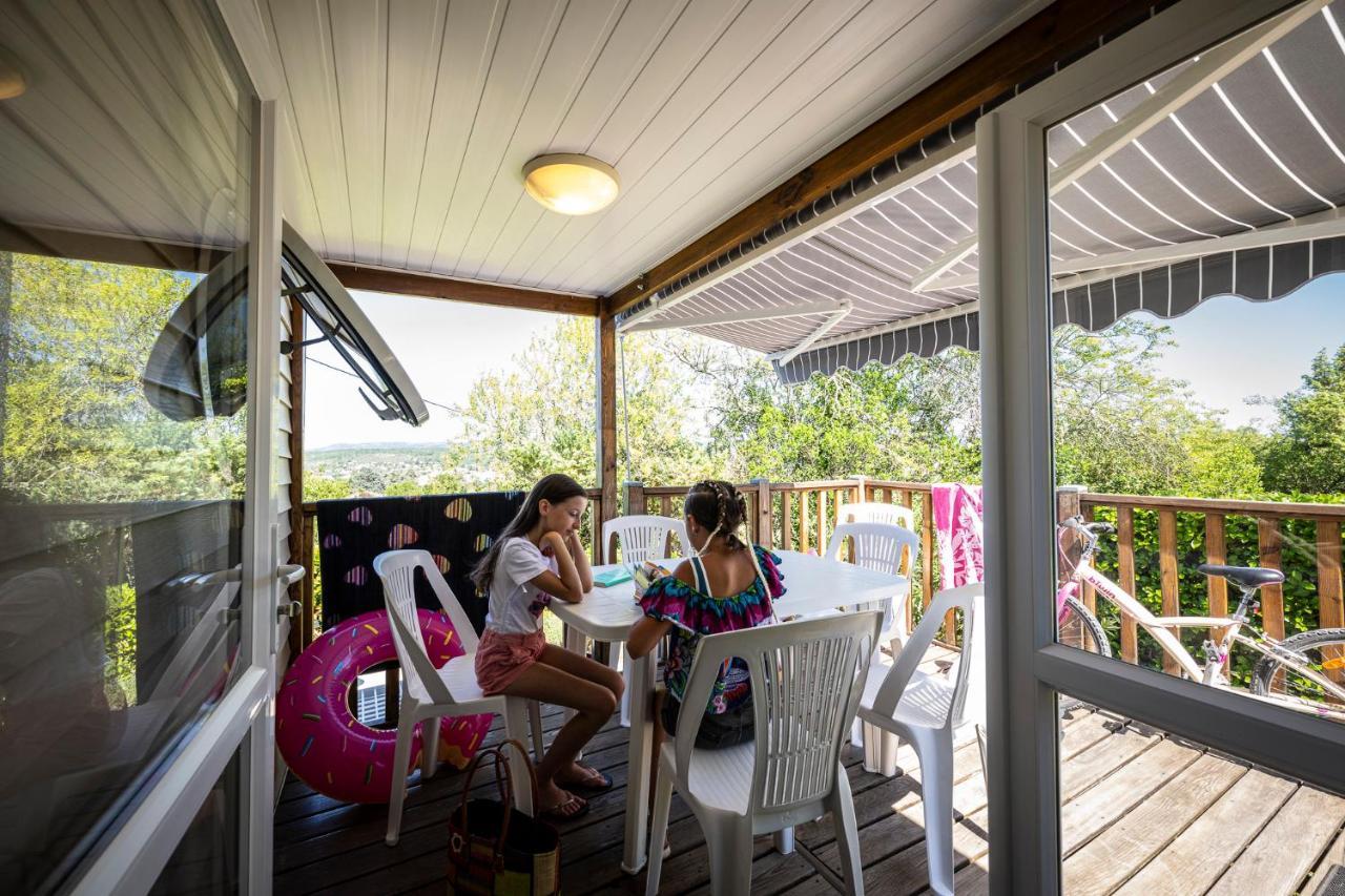 Charmant Camping Familiale 3 Etoiles Vue 360 Plage Piscine A Debordement Empl Xxl Labeaume Zewnętrze zdjęcie