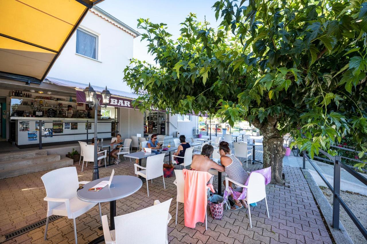 Charmant Camping Familiale 3 Etoiles Vue 360 Plage Piscine A Debordement Empl Xxl Labeaume Zewnętrze zdjęcie