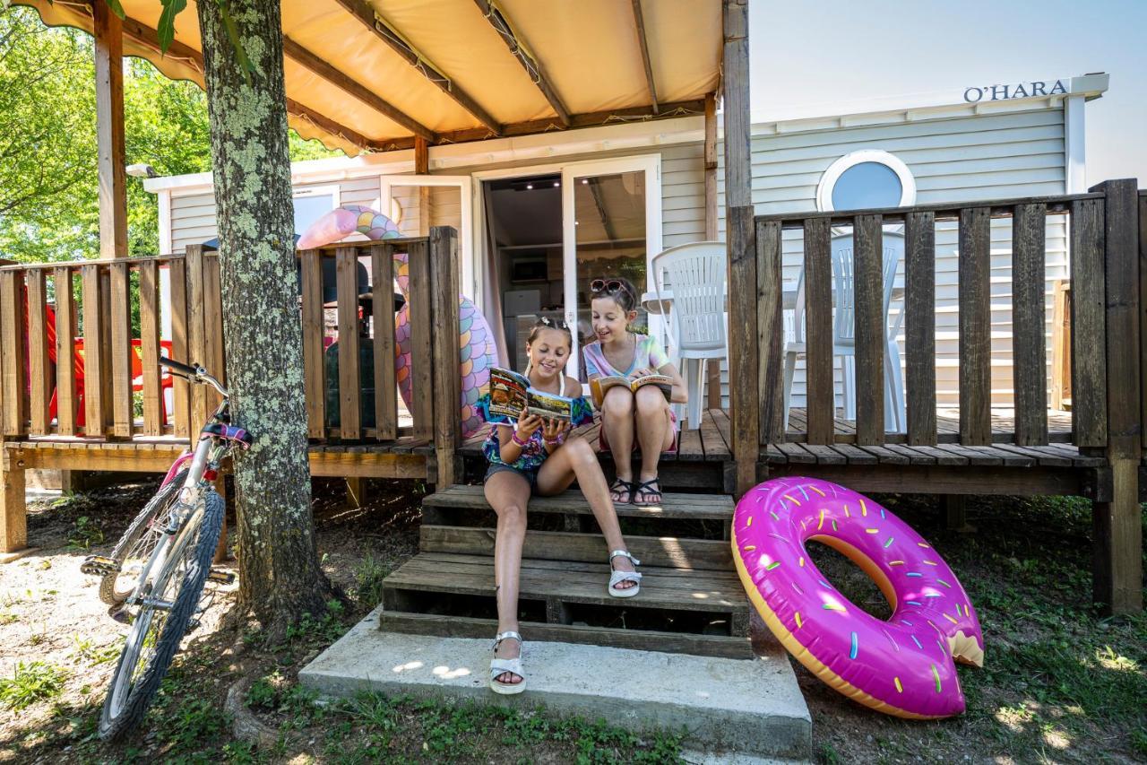 Charmant Camping Familiale 3 Etoiles Vue 360 Plage Piscine A Debordement Empl Xxl Labeaume Zewnętrze zdjęcie