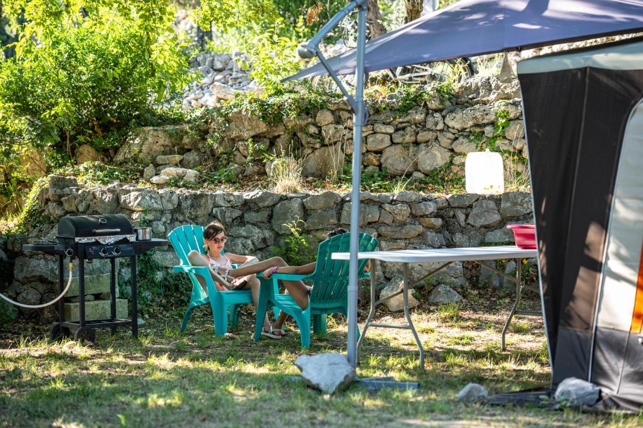 Charmant Camping Familiale 3 Etoiles Vue 360 Plage Piscine A Debordement Empl Xxl Labeaume Zewnętrze zdjęcie