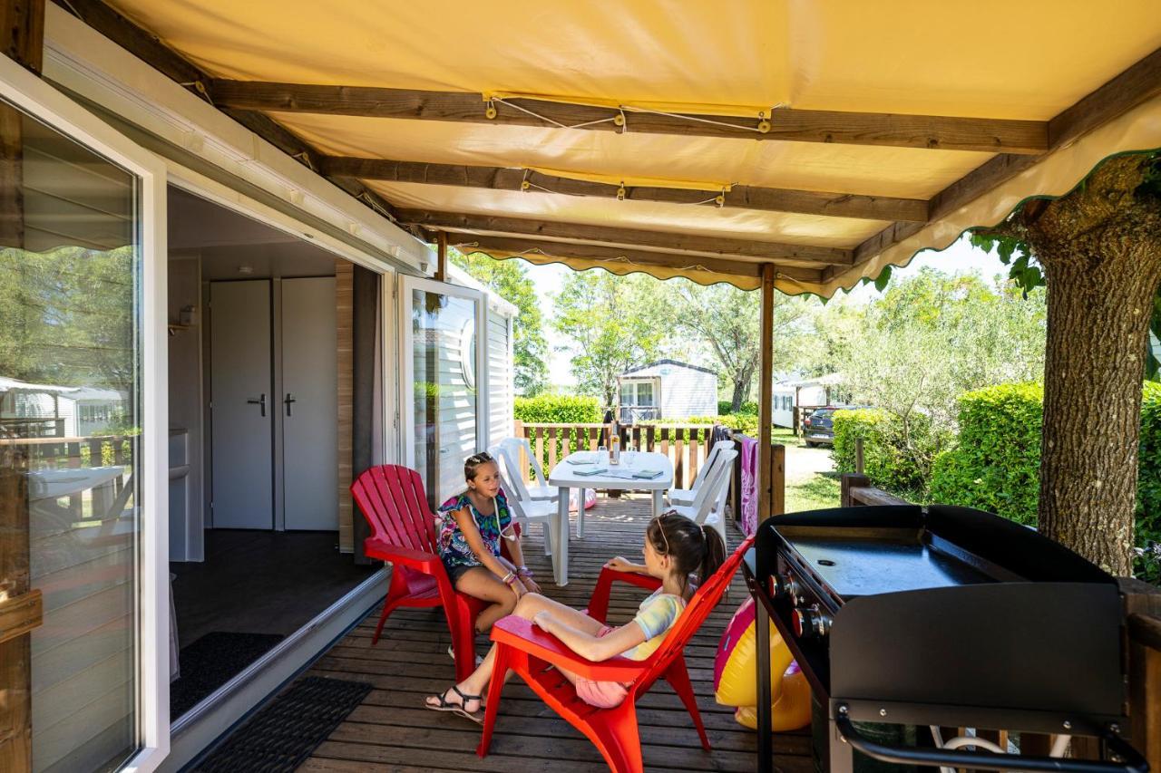 Charmant Camping Familiale 3 Etoiles Vue 360 Plage Piscine A Debordement Empl Xxl Labeaume Zewnętrze zdjęcie